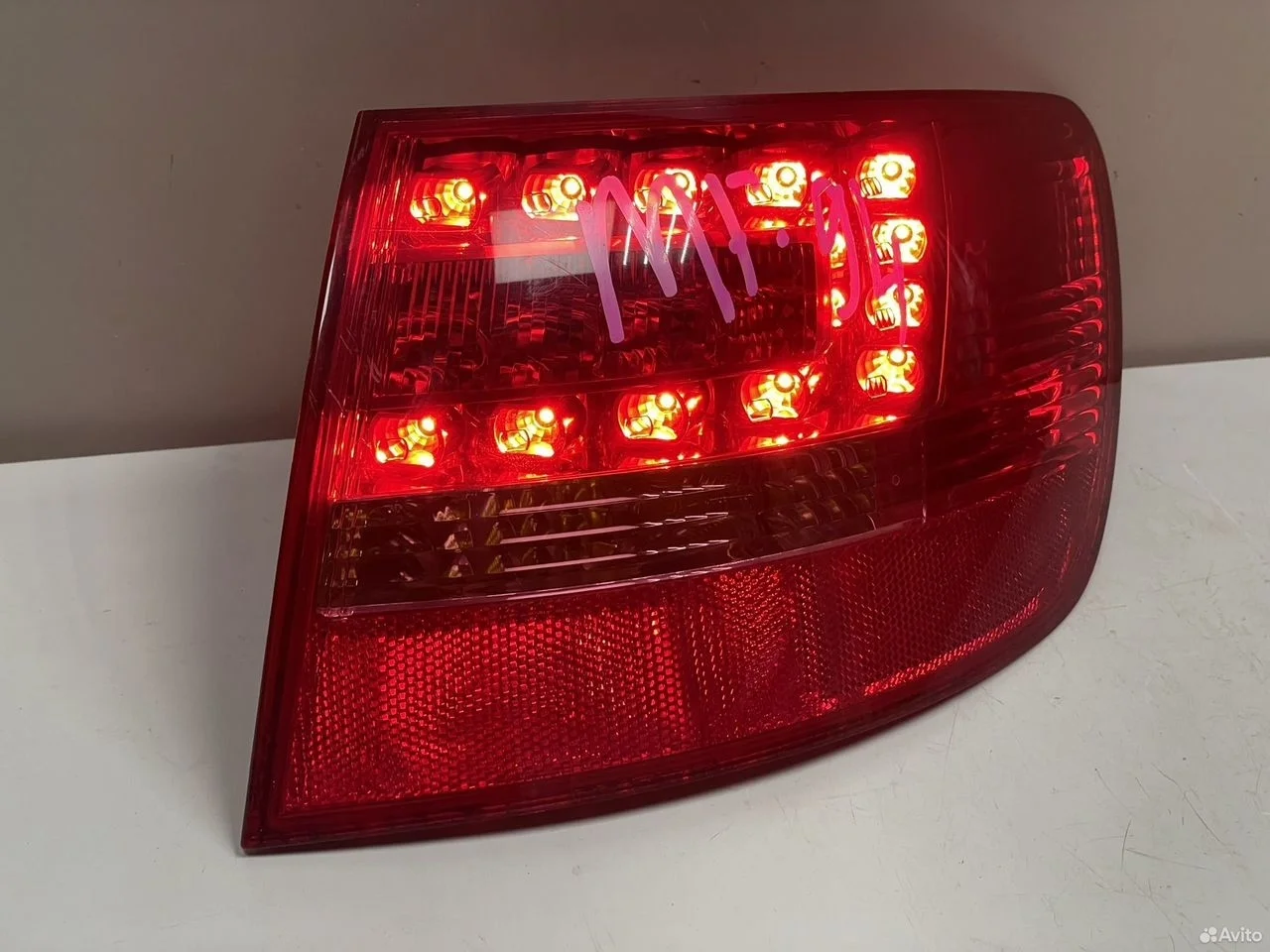 Фонарь задний правый в крыло audi a6 c6 4f avant