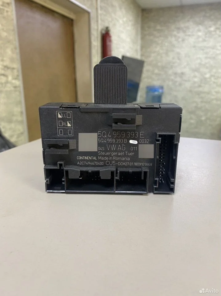 Блок комфорта передней двери skoda octavia a7