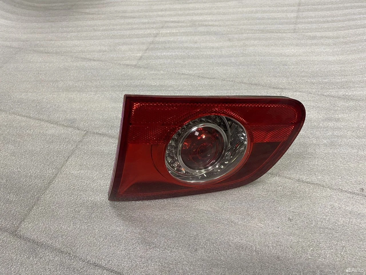 Фонарь задний правый фольксваген пассат б6