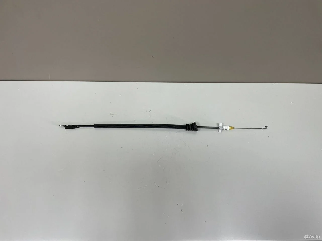 Трос замка передней двери volkswagen passat b6