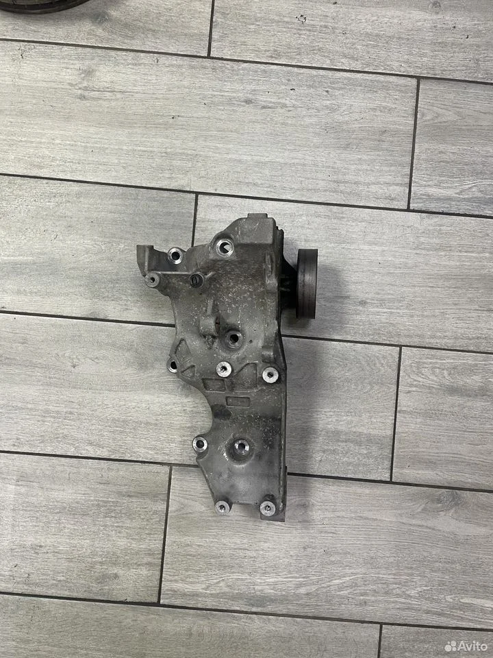 Кронштейн генератора audi a4 8e b7 06d903143c