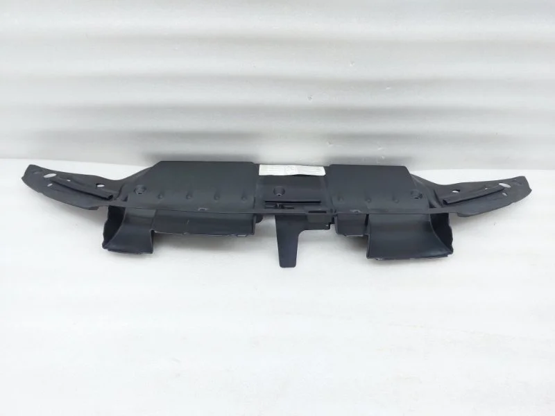 Кожух замка капота Toyota Land Cruiser 2014 J200