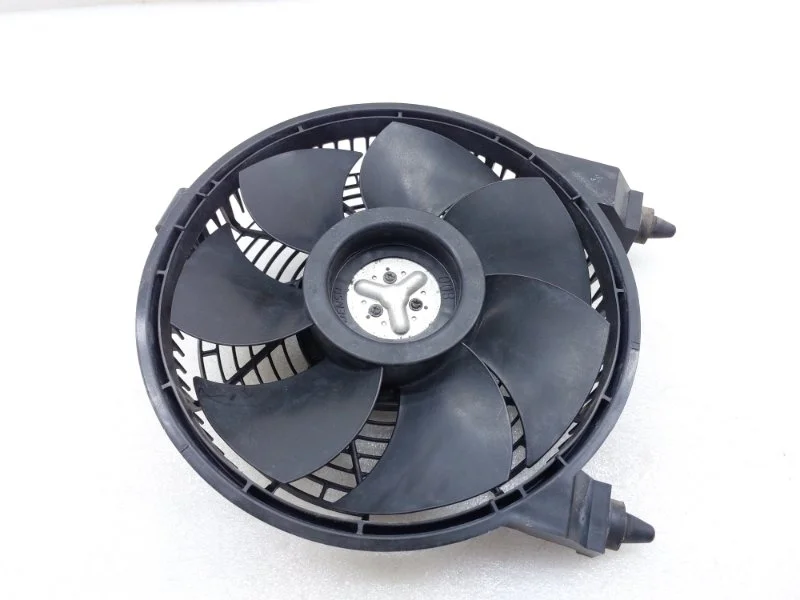 Вентилятор радиатора кондиционера Toyota Land Cruiser 2014 J200