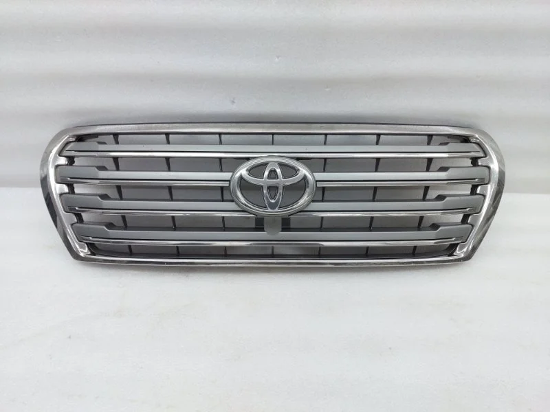 Решетка бампера Toyota Land Cruiser 2014 J200