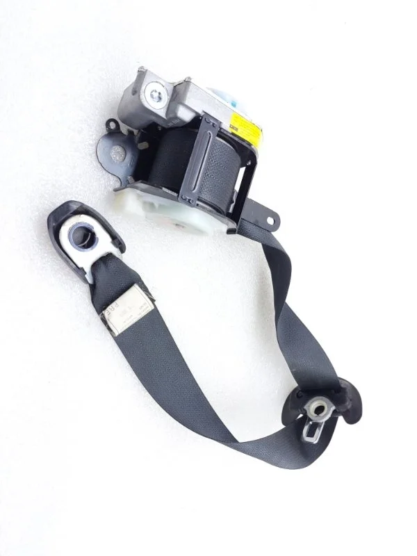 Ремень безопасности пиропатроном Toyota Land Cruiser 2014 J200