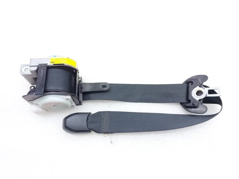 Ремень безопасности пиропатроном Toyota Land Cruiser 2014 J200