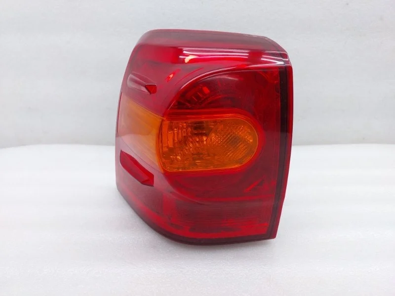 Фонарь Toyota Land Cruiser 2014 J200