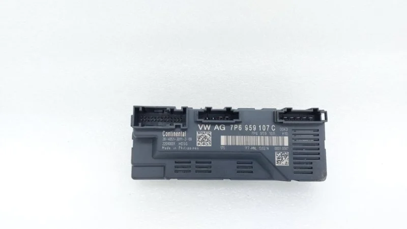 Блок управления двери багажника Volkswagen Touareg 2014 NF