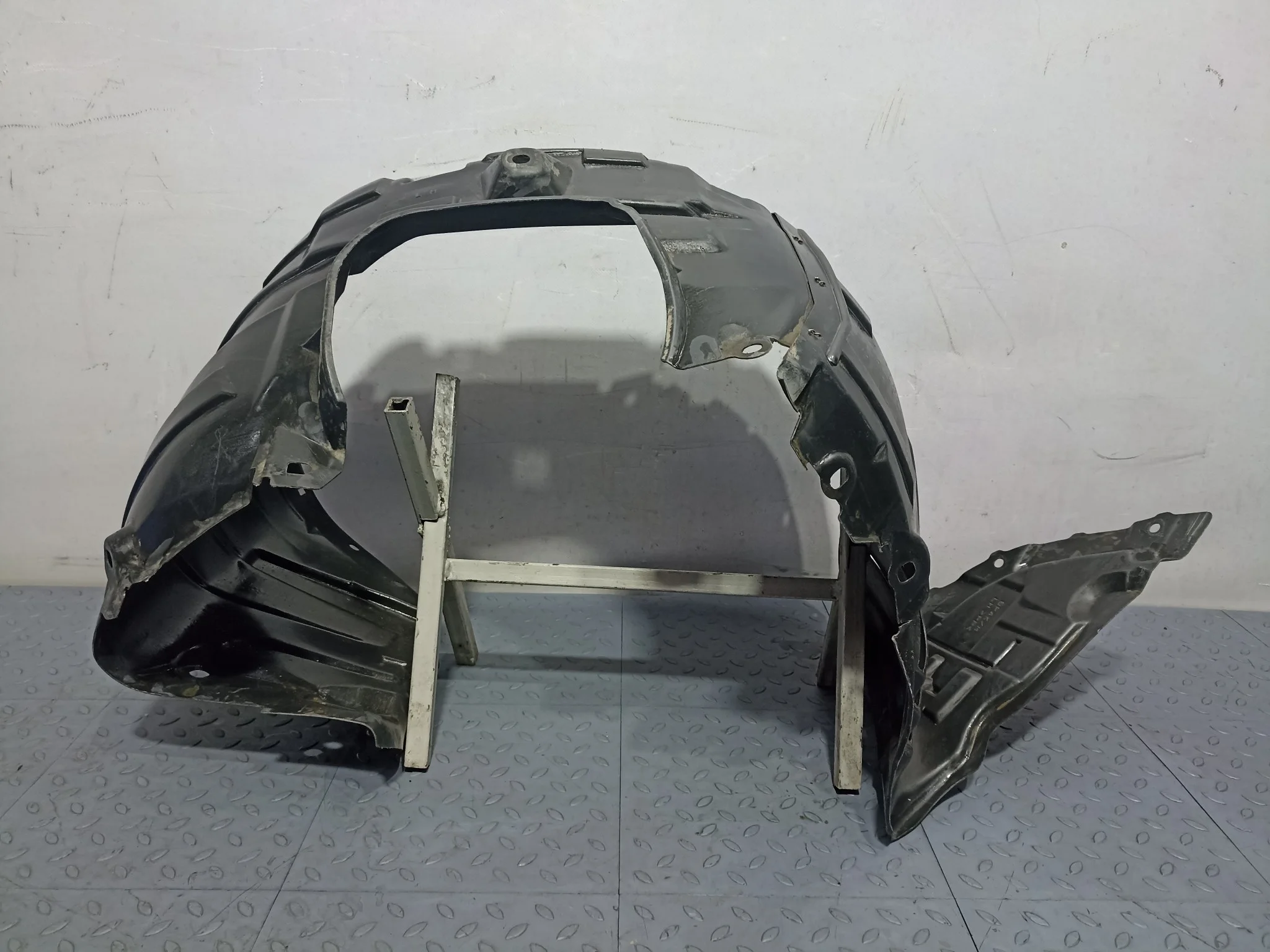 ПОДКРЫЛОК MAZDA AXELA MAZDA3 BK BK3P BK5P BKEP ПЕРЕДНИЙ ЛЕВЫЙ BP4K56140E