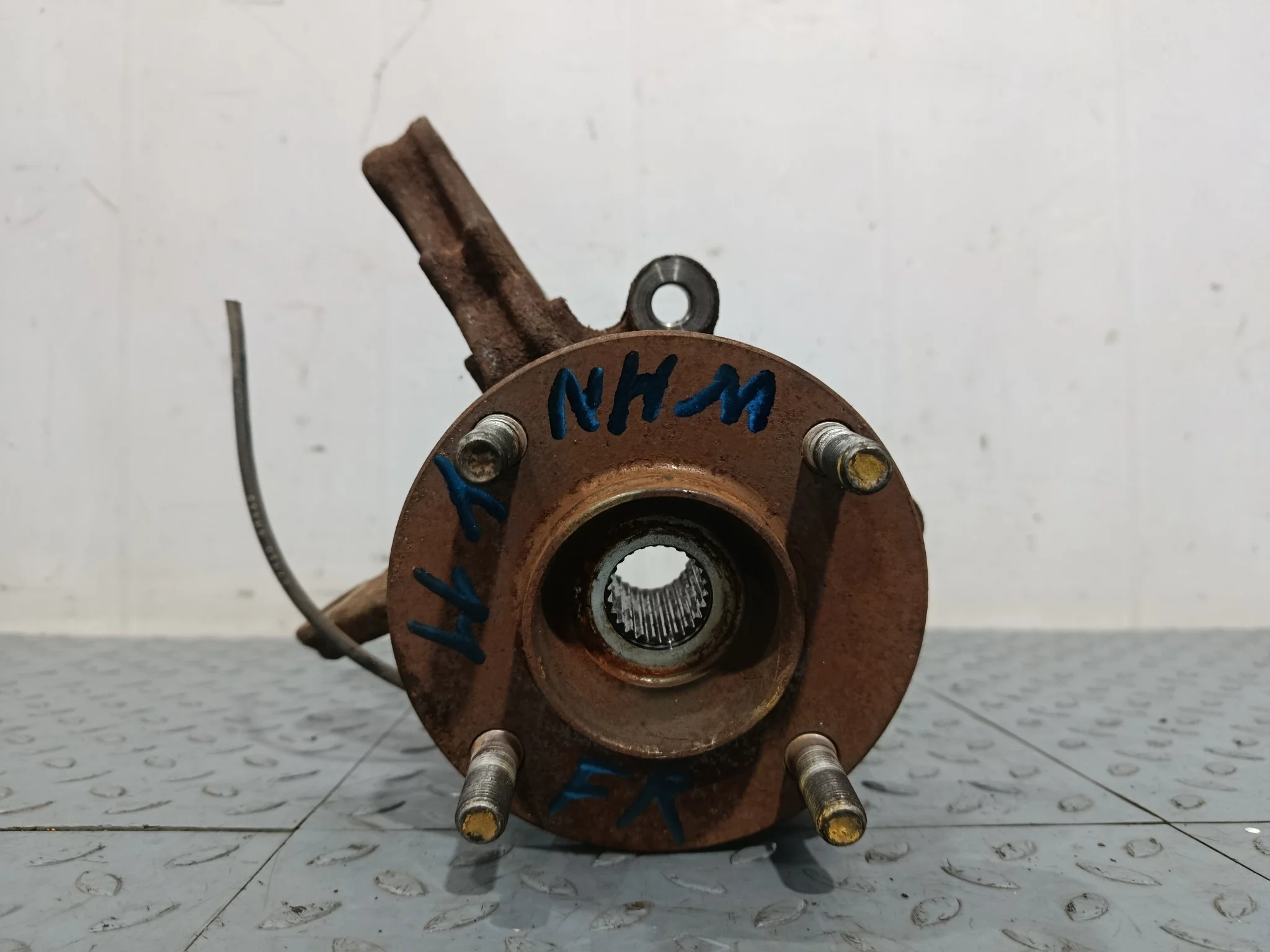 СТУПИЦА NISSAN MAZDA AD ALMERA BLUEBIRD SYLPHY FAMILIA VAN SUNNY WINGROAD ... WFNY11 WFY11 WHNY11 WHY11 WPY11 WRY11 ПЕРЕДНЯЯ ПРАВАЯ 4X114.3 ABS 2WD 4WD 400144M400