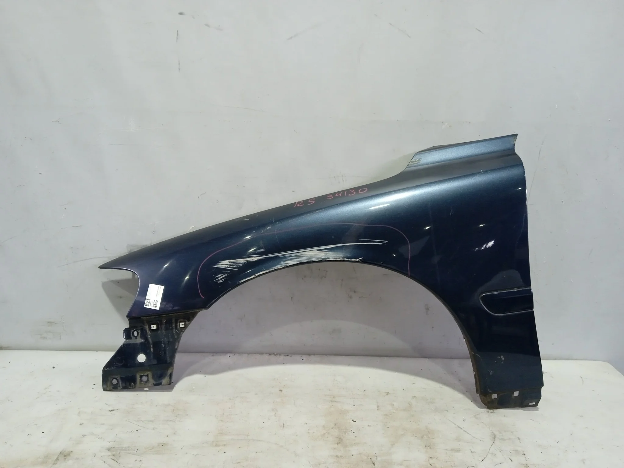 КРЫЛО VOLVO S60 V70 RH RS SJ SW 30796492 ПЕРЕДНЕЕ ЛЕВОЕ синий S4130