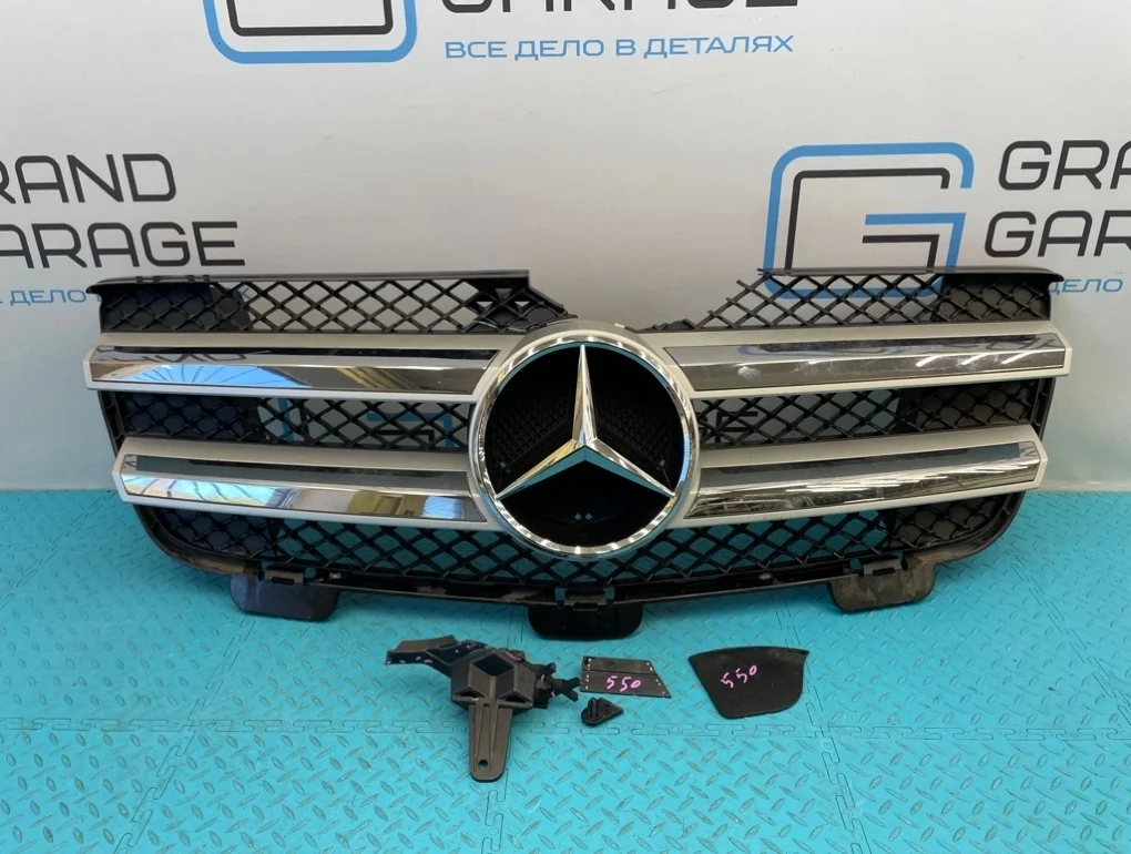 Решетка радиатора Mercedes-Benz Gl-Class 2011 A1648802785 X164 642.820 3.0
