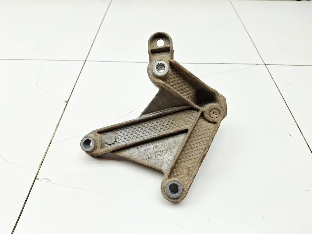 Кронштейн кпп Renault Sandero 1 2014 BS