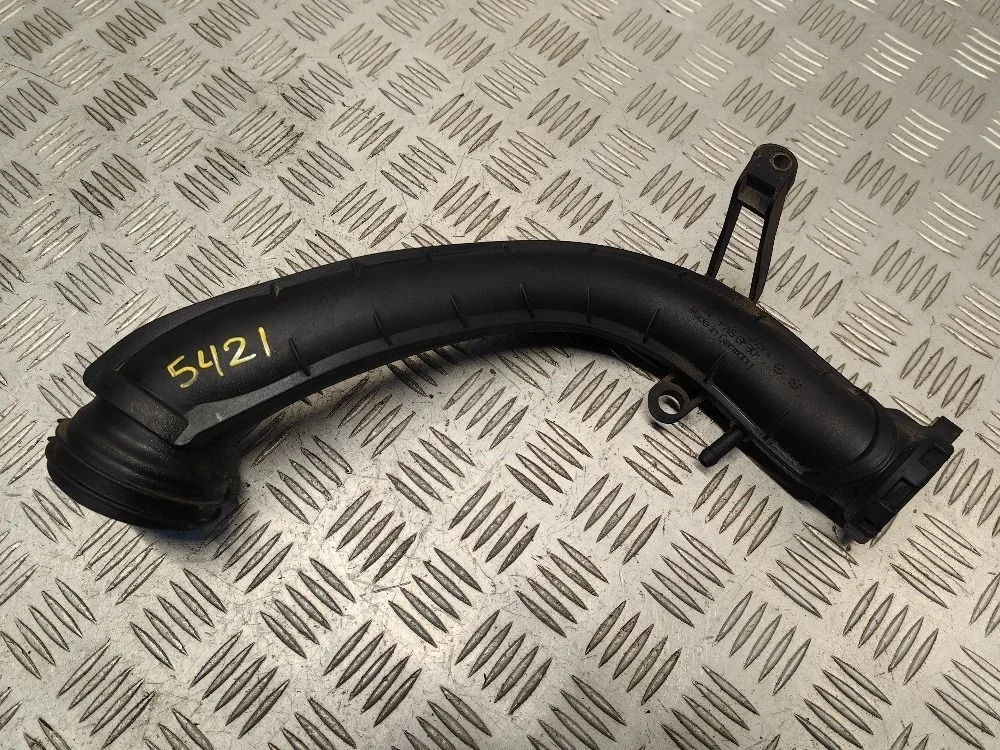 Патрубок воздушного фильтра Volkswagen Tiguan 1