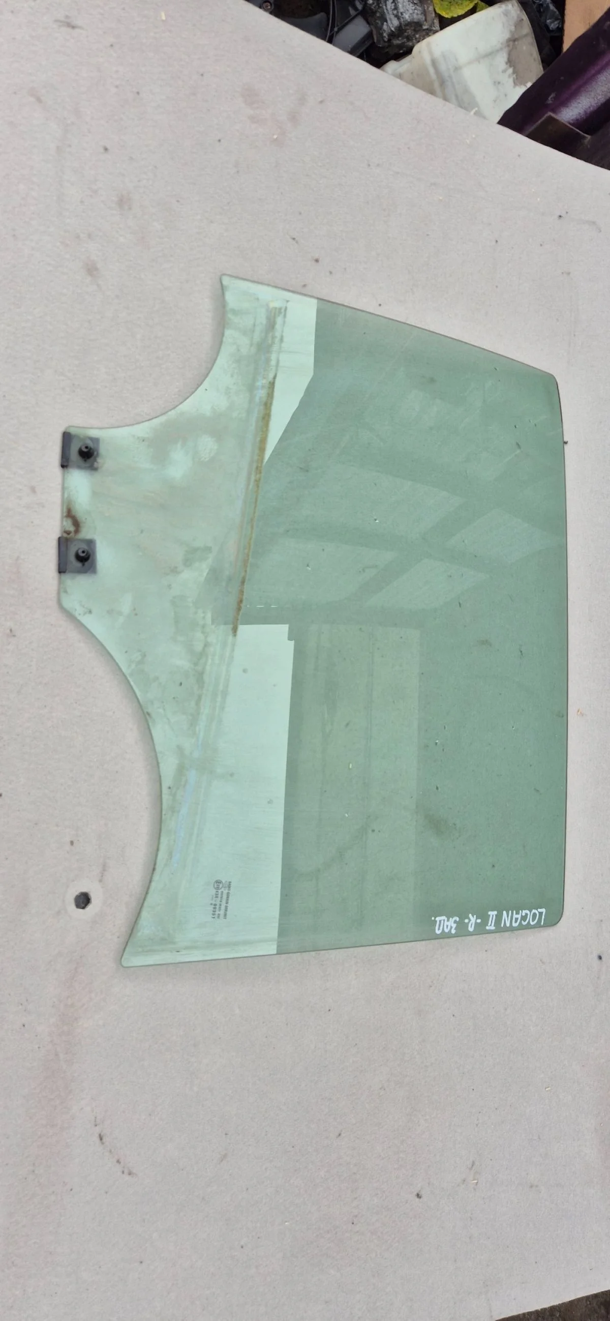 Стекло двери задней правой для Renault Logan II 2