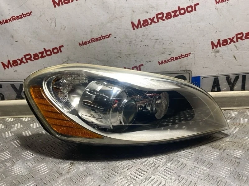 Фара ксеноновая Volvo Xc60 30763138 DZ31 B4204T7, правая