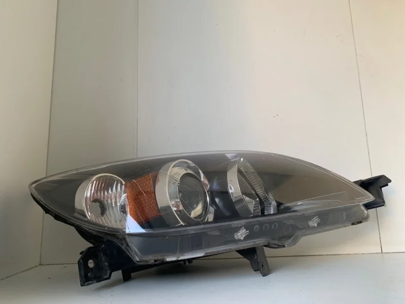 Фара галогеновая Mazda 3 2003-2009 BP4K510K0D BK, передняя правая