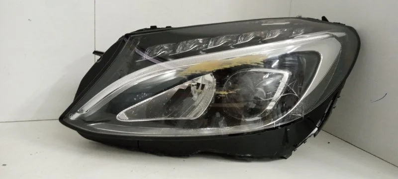 Фара Mercedes-Benz C-Klasse 2014-2018 A2059062504 W205, передняя левая