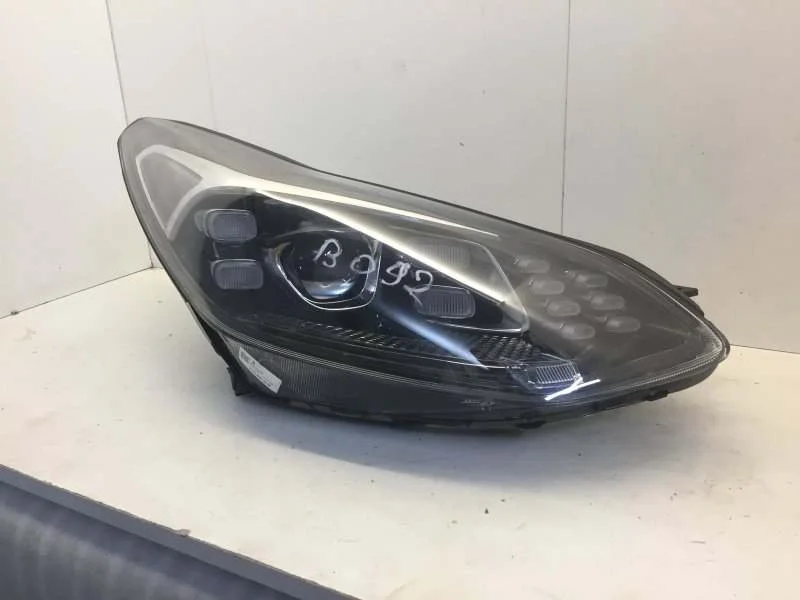 Фара Kia Sportage 2016-2020 92102F1500 4, передняя правая