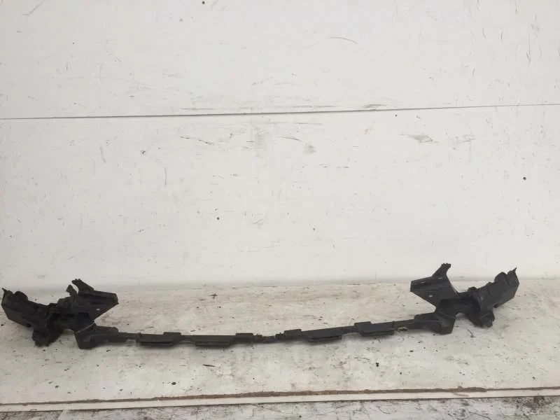 Кронштейн бампера Mercedes-Benz C-Klasse 2014-2021 A2058853365 W205, передний