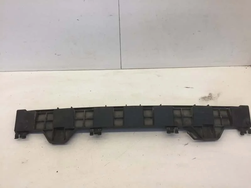 Кронштейн бампера Mercedes-Benz C-Klasse 2006-2015 A2048850565 W204, задний