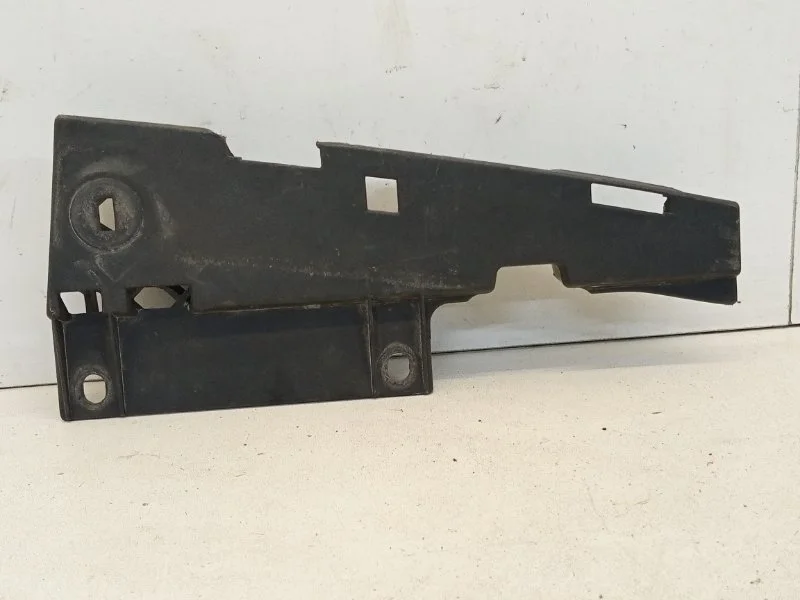 Кронштейн Mercedes-Benz Glk-Klasse 1997-2004 A2048850536 X204, передний правый