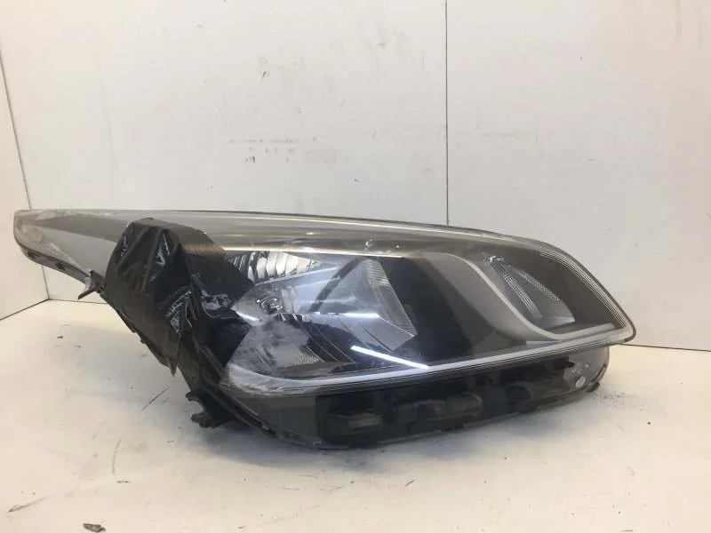 Фара Kia Rio 2017-2021 92102H0000 4, передняя правая