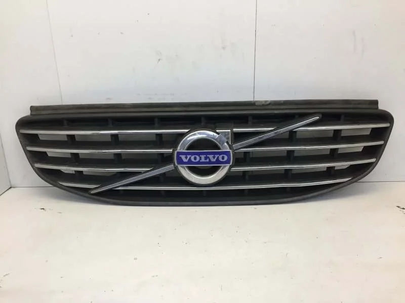 Решётка радиатора Volvo Xc60 2008-2013 31383751 1, передняя