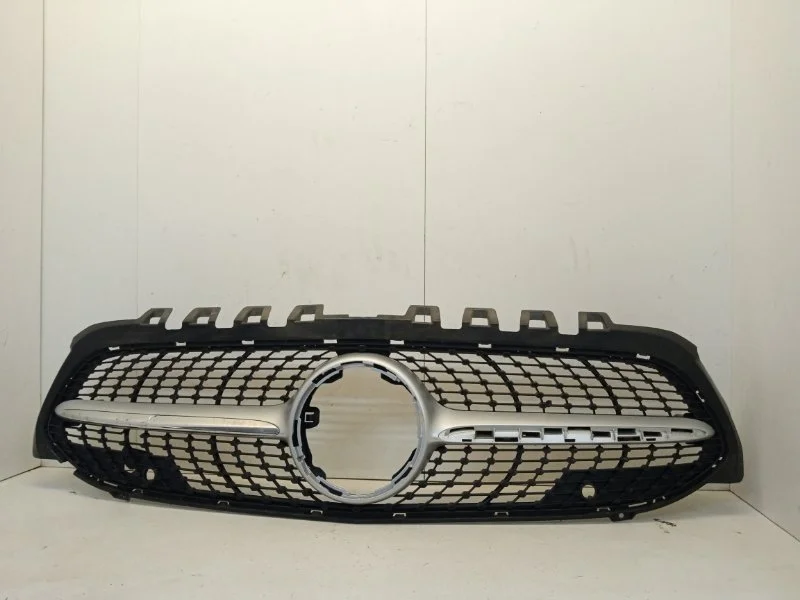 Решётка радиатора Mercedes-Benz A-Klasse 2018-2021 A1778805703 W177, передняя