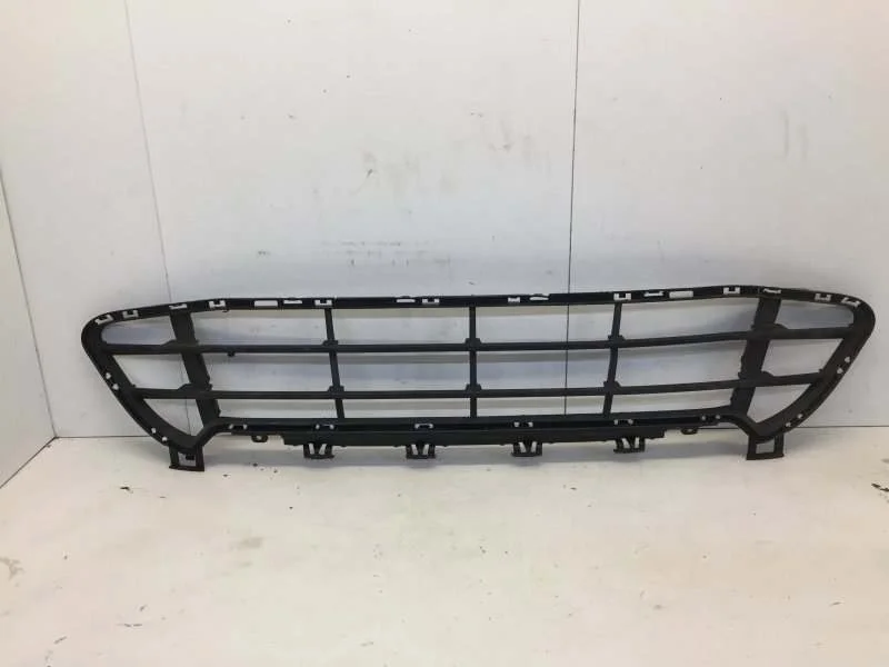 Решётка бампера Bmw X1 2015-2020 51117954220 F48, передняя