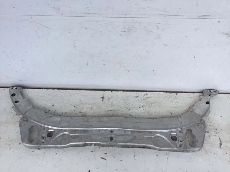 Суппорт радиатора Mercedes-Benz C-Klasse 2018-2021 A2056204301 W205, передний