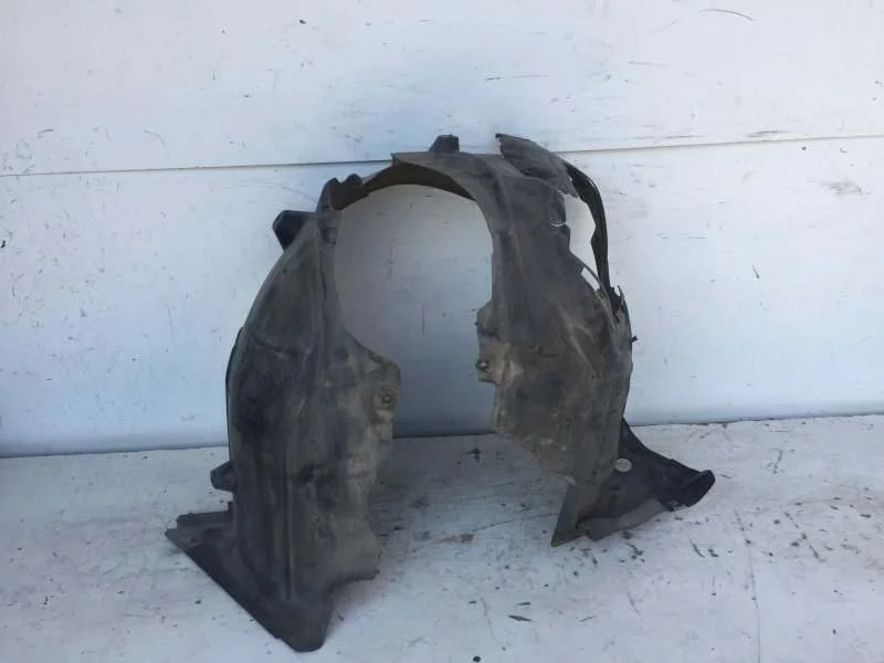 Локер (подкрылок) Mercedes-Benz C-Klasse 2014-2021 A2056903301 W205, передний левый