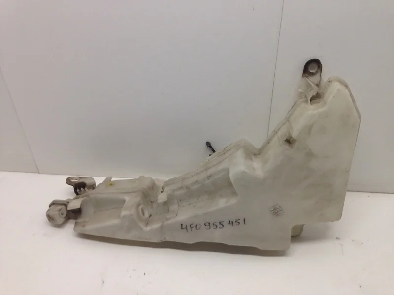 Бачок стеклоомывателя Audi A6 2004-2011 4F0955451 C6, передний