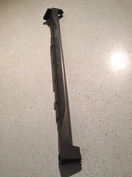 Накладка порога Nissan X-Trail 2013-2019 768504CM0A T32, правая