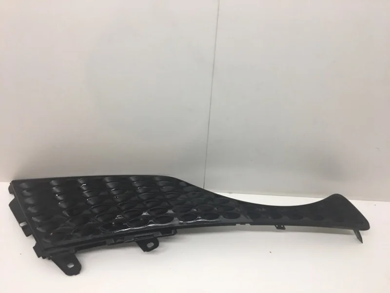 Накладка бампера Nissan Juke 2010-2014 620741KA6A 1, передняя правая