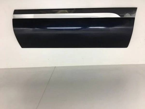 Накладка на дверь Volkswagen Touareg 2010-2018 7P6854949H 2, задняя левая