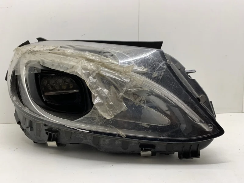 Фара Mercedes-Benz C-Klasse 2014-2018 A2059062604 W205, передняя правая