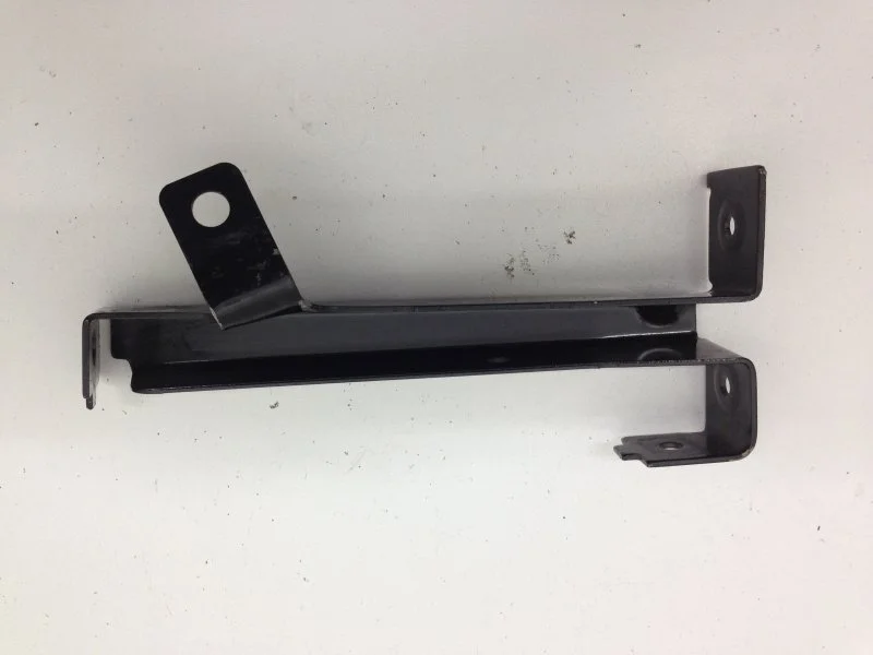 Кронштейн крепления защиты Mercedes-Benz Glk-Klasse 2012-2015 A2045240940 X204, левый