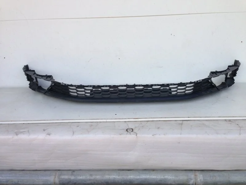 Спойлер бампера Volkswagen Tiguan 2016-2020 5NA805903 2, передний