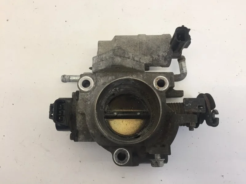 Дроссельная заслонка Mazda 3 2003-2009 ZJ0713640 BK 1, передняя