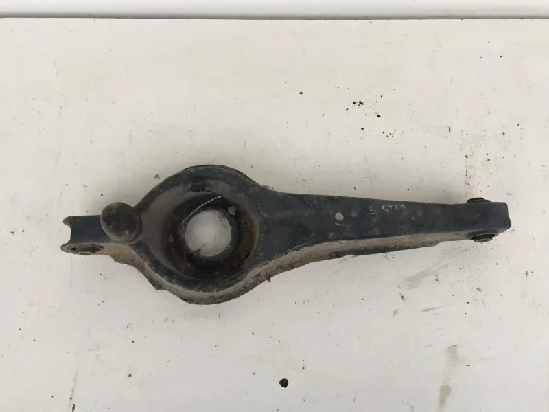 Рычаг подвески Mazda 3 2003-2009 BP4K28300E BK, задний