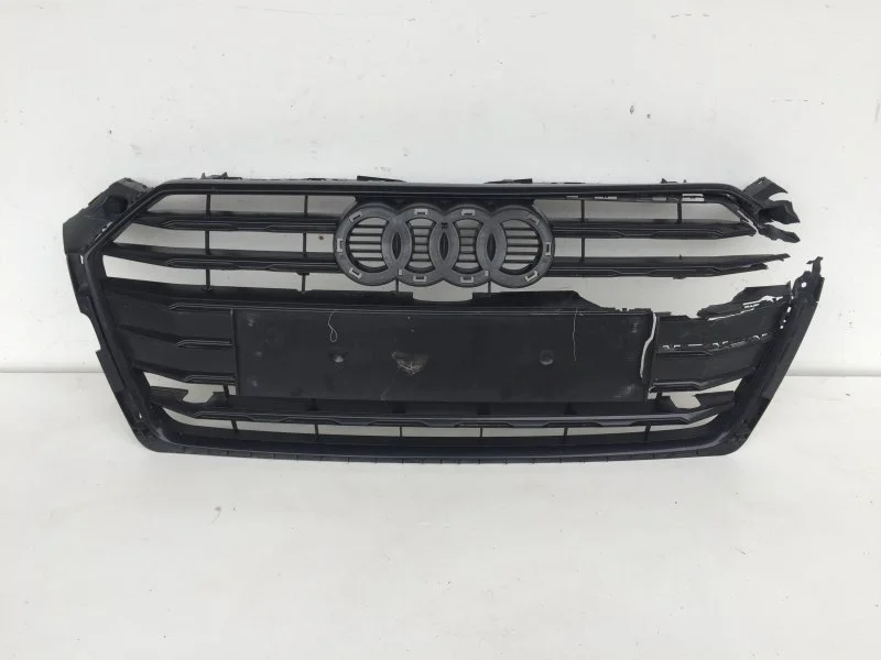 Решётка радиатора Audi A5 2016-2020 8W6853651R F5, передняя