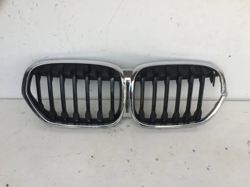 Решётка радиатора Bmw 5 Series 2017 51138493450 G30/G31, передняя