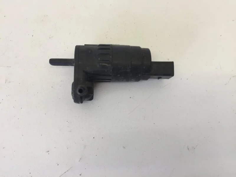 Насос омывателя фары Volkswagen Tiguan 2016-2020 1K6955651 2, передний