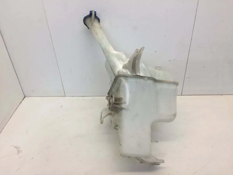 Бачок стеклоомывателя Hyundai Solaris 2010-2014 986104L000 1, передний