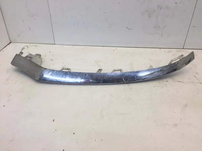 Накладка бампера Mercedes-Benz C-Klasse 2014-2021 A2058851474 W205, передняя правая