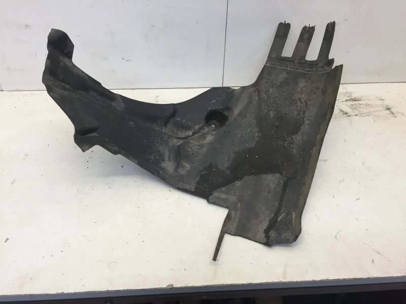 Локер (подкрылок) Mercedes-Benz C-Klasse 2014-2021 A2056903401 W205, передний правый