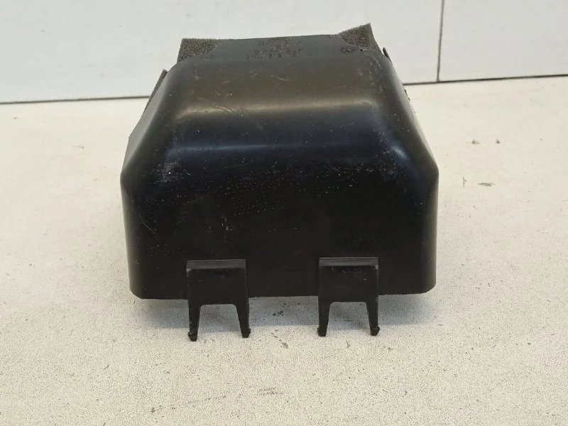 Крышка Audi A4 2004-2009 8K0819161C B7