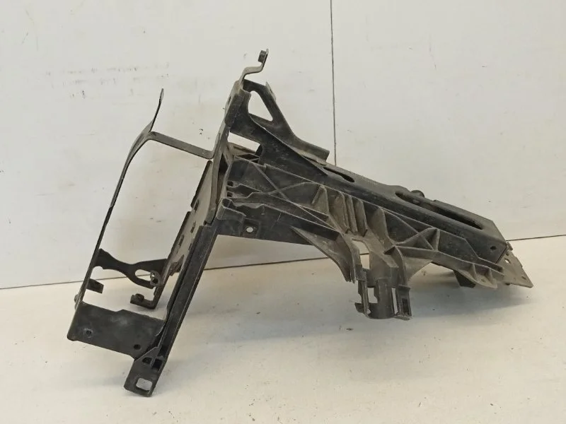 Кронштейн фары Bmw 5 Series 2014-2017 51647200794 F10/F11, передний правый