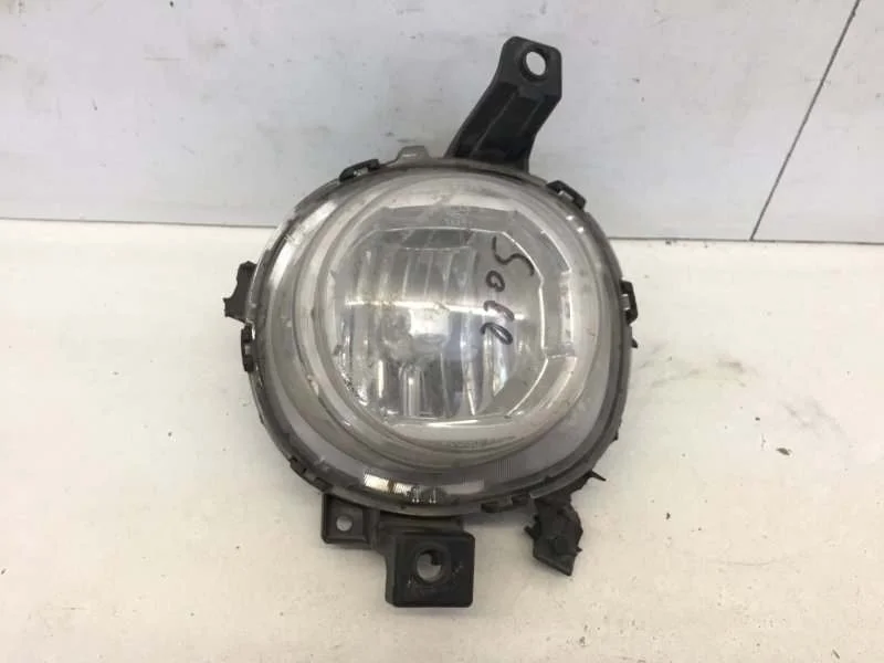 Фара противотуманная Kia Soul 2013-2019 92202B2500 2, передняя правая